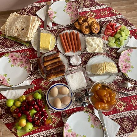 Gevorgyans Bed&Breakfast Tat'ev Buitenkant foto