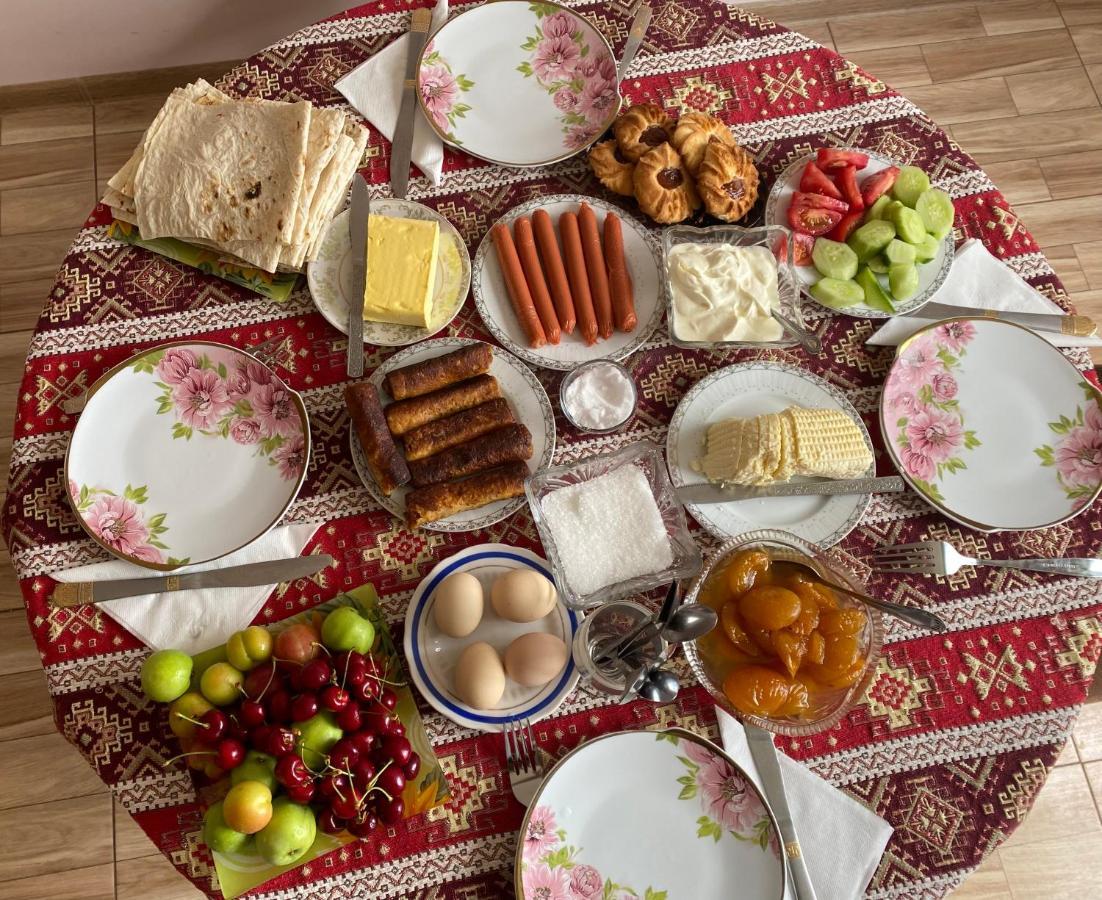 Gevorgyans Bed&Breakfast Tat'ev Buitenkant foto
